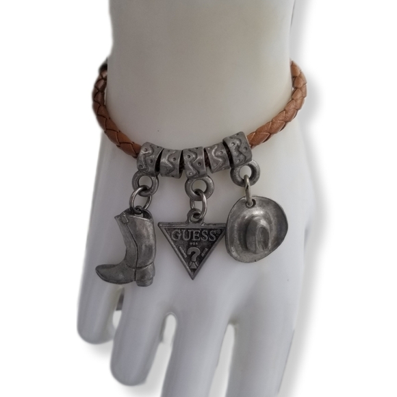 GUESS VINTAGE COWGIRL THEMED FAUX LEATHER & PEWTER CHARMED BRACELET - Picture 2 of 8